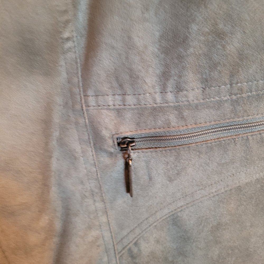 TanJay Olive Women's Zippered Blazer - Picture 3 of 5